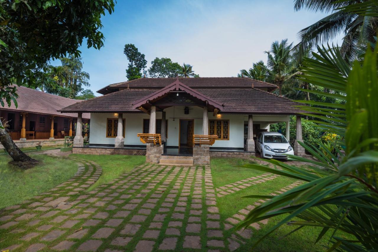 Kuttichira Heritage Home Alappuzha Exterior photo